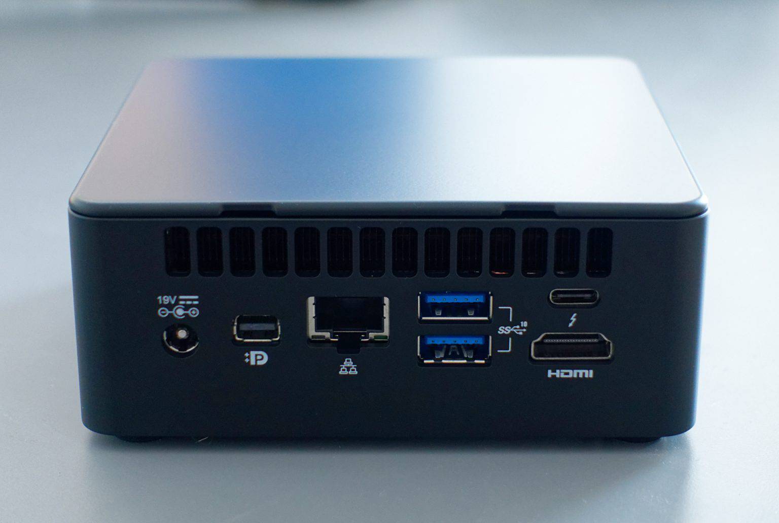 Intel　NUC11PAH RNUCi50000　ジャンク Intel Panther Canyon i5 NUC Core I5-1135G7 RNUC11PAHI50000